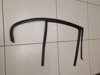 Уплотнитель стекла двери задний правый для BMW 3 F30 2011-2018