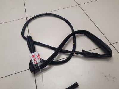 Уплотнитель двери задней правой для Toyota C-HR GX10 GX50 2016-