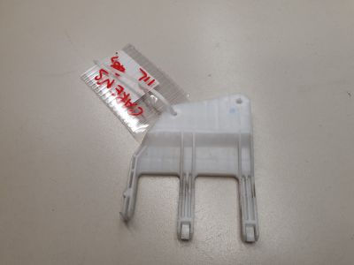 Кронштейн замка двери передний левый для KIA Carens 2006-2012