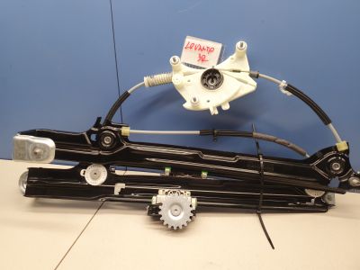 Стеклоподъемник задний левый для Maserati Levante 2016-