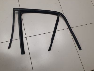 Уплотнитель стекла двери задний левый для Mercedes M-klasse W166 ML GLE 2011-2018