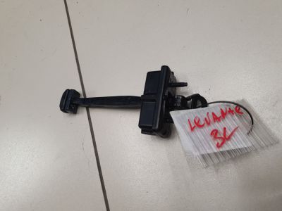 Ограничитель двери задней для Maserati Levante 2016-