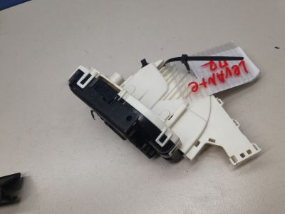 Замок двери передней правой для Maserati Levante 2016-