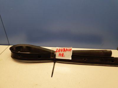 Уплотнитель двери передней правой для Maserati Levante 2016-