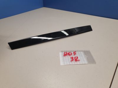 Направляющая стекла задней правой двери для Mercedes C-klasse W205 2014-