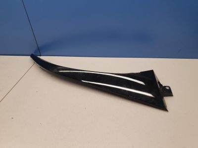 Накладка двери багажника правая для Maserati Levante 2016-