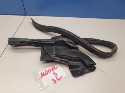 Уплотнитель двери задней левой для Tesla Model S 2012-