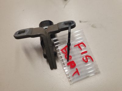 Петля двери багажника нижняя для BMW X5 F15 2013-2018