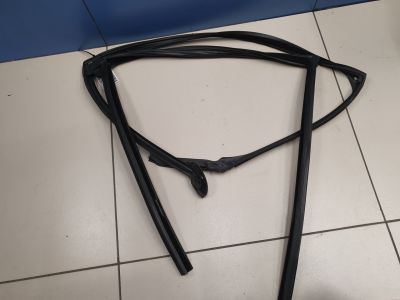 Уплотнитель стекла двери задний левый для BMW 5 G30 F90 2016-