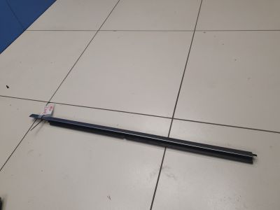 Молдинг стекла передней правой двери для Jeep Grand Cherokee WK2 2010-