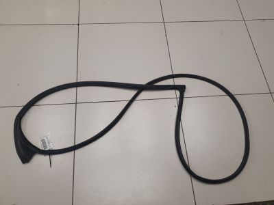 Уплотнитель двери передней левой для Jeep Grand Cherokee WK2 2010-