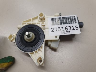 Моторчик стеклоподъёмника передний правый для Mercedes A-klasse W176 2012-2018