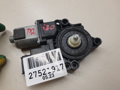 Моторчик стеклоподъёмника передний правый для Hyundai i30 2012-2017