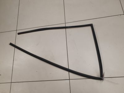 Уплотнитель стекла двери задний правый для SsangYong Kyron 2005-2015