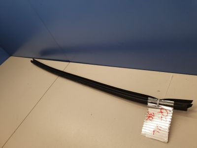 Накладка стекла задней правой двери для Audi Q7 4L 2005-2015