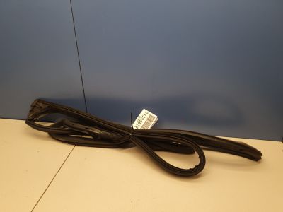 Уплотнитель двери задней левой для Mazda 3 BM 2013-2018