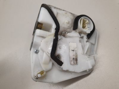 Замок двери задней левой для Mazda 3 BM 2013-2018