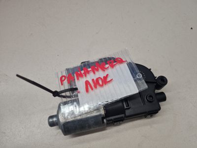 Моторчик люка для Porsche Panamera 2010-2016