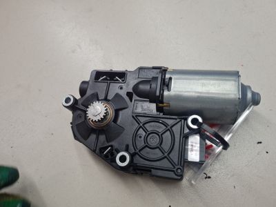 Моторчик люка для BMW X6 F16 2014-2020