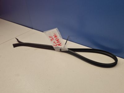 Уплотнитель стекла люка для BMW 5 G30 F90 2016-