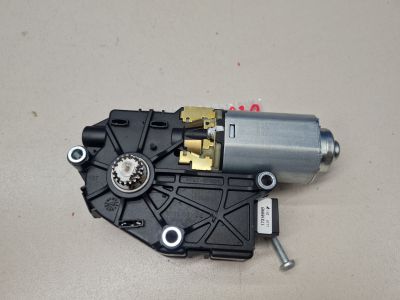 Моторчик люка для BMW 5 G30 F90 2016-