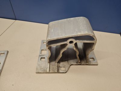 Кронштейн усилителя заднего бампера для Land Rover Range Rover Sport 2013-