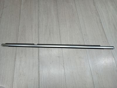 Молдинг стекла задней правой двери для Volkswagen Tiguan 2007-2016