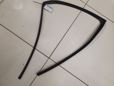 Уплотнитель стекла двери задний правый для KIA Picanto 2011-2017