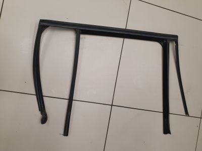 Уплотнитель стекла двери задний правый для Mercedes GLK-klasse X204 2008-2015