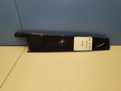 Накладка рамки двери передней левой для Mercedes B-klasse W246 2011-2018
