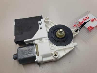 Моторчик стеклоподъёмника передний правый для Volkswagen Tiguan 2007-2016