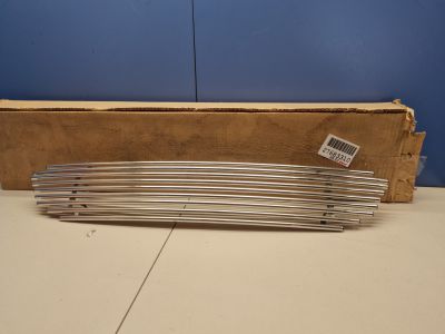 Решётка в бампер центральная для Hyundai Solaris 2010-2017