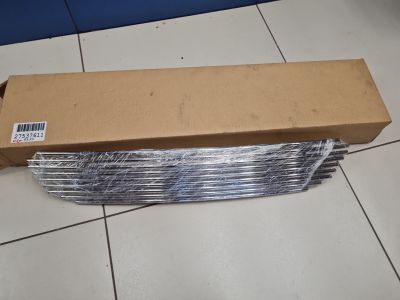 Решётка в бампер центральная для Hyundai Solaris 2010-2017