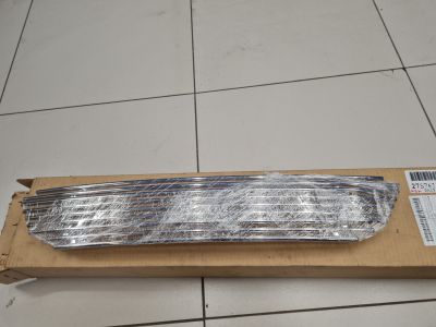 Решётка в бампер центральная для Hyundai Solaris 2010-2017