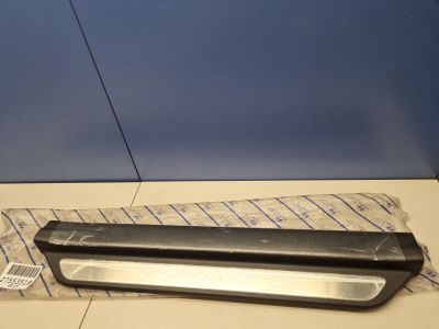 Накладка порога внутренняя передняя правая для Hyundai Sonata YF 2010-2014