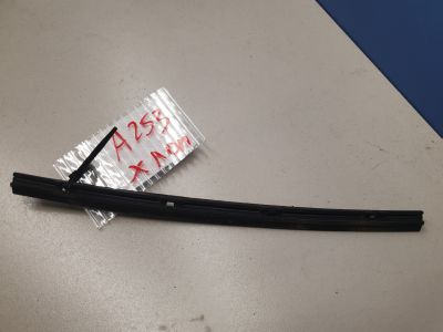 Скоба крепления спойлера для Mercedes GLC-klasse X253 2015-