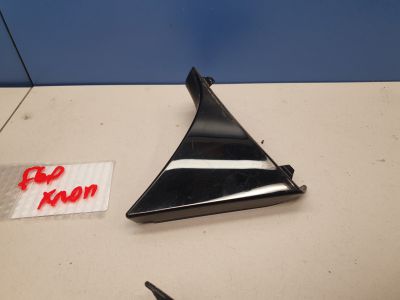 Накладка спойлера двери багажника правая для Mini F55 2014-