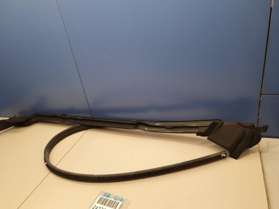 Уплотнитель стекла задний правый для BMW X6 F16 2014-2020