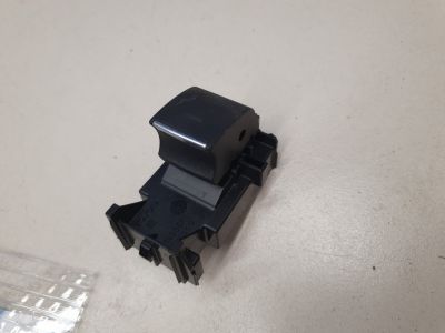 Кнопка стеклоподъемника для Toyota Corolla E21 2019-