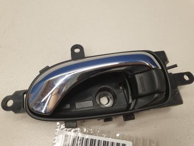 Ручка двери передней внутренняя левая для Nissan Leaf ZE1 2017-