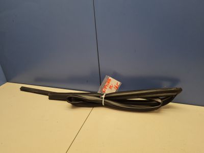 Уплотнитель стекла передней левой двери для KIA Optima 2016-2020