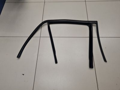 Уплотнитель стекла двери задний правый для Mercedes M-klasse W166 ML GLE 2011-2018