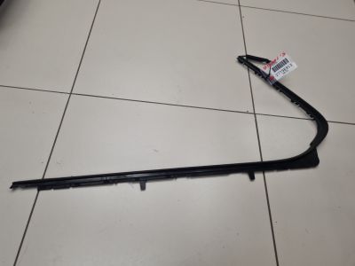 Молдинг стекла задней левой двери для Land Rover Discovery 2017-