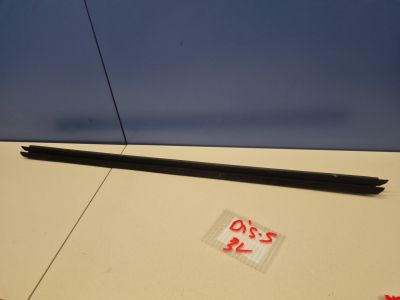 Накладка стекла задней левой двери для Land Rover Discovery 2017-