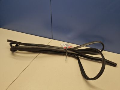 Уплотнитель двери задней правой для Jaguar XF 2015-