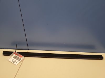 Накладка стекла передней правой двери для Infiniti FX QX70 S51 2008-2017