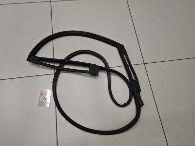 Уплотнитель двери задней левой для Infiniti FX QX70 S51 2008-2017