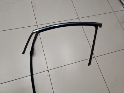 Уплотнитель стекла передней левой двери для Opel Astra J 2009-2017