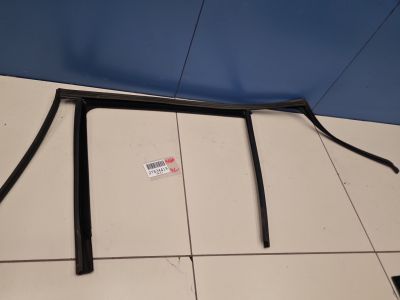 Уплотнитель стекла двери задний левый для Mercedes GL-klasse X166 GL GLS 2012-