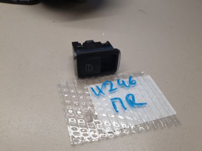Кнопка стеклоподъемника для Mercedes B-klasse W246 2011-2018